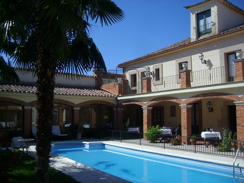 Palacio De Monfarracinos Benavente Exterior foto